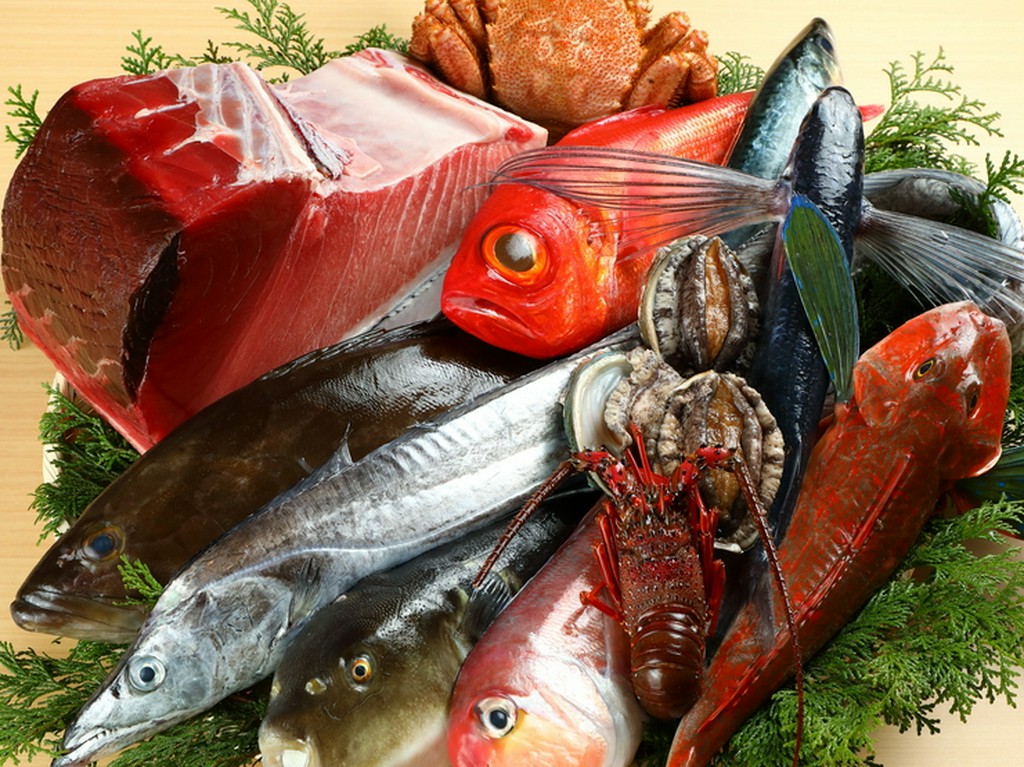 厳選仕入れした、新鮮な「野菜」「魚介」「肉」に舌鼓