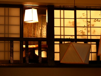 下北沢の落ち着いた雰囲気の居心地のいいお店 ヒトサラ