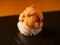 旬の美味と美酒を堪能『おまかせコースと日本酒のペアリング』