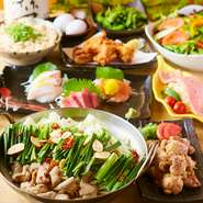 メインの鍋料理は「水炊き鍋orもつ鍋orとろろ鍋」の3種類の中から選択可能。野菜もたっぷり食べられることが出来、「鮮魚のお刺身」や肉料理もセットになっています。