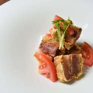 3つの味わいを1つの料理に。オリジナルメニュー『三味豚』