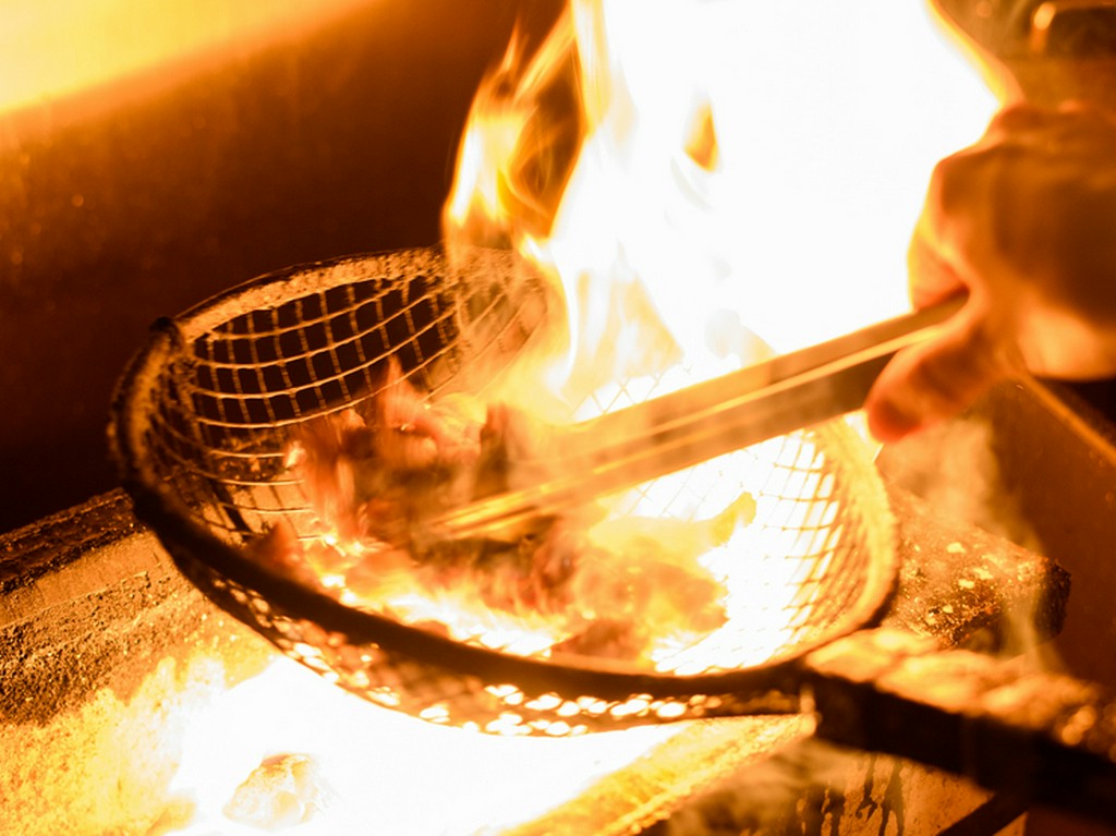 そのおいしさに思わず感嘆。宮崎県産のブランド鶏「赤鶏」