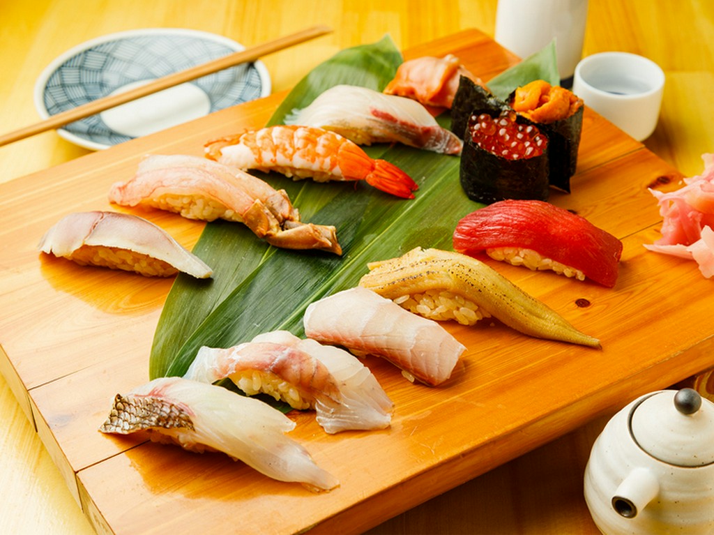 毎日仕入れる旬の魚を使っているので、ネタは鮮度抜群。それでいて驚くほどリーズナブルな『握り』