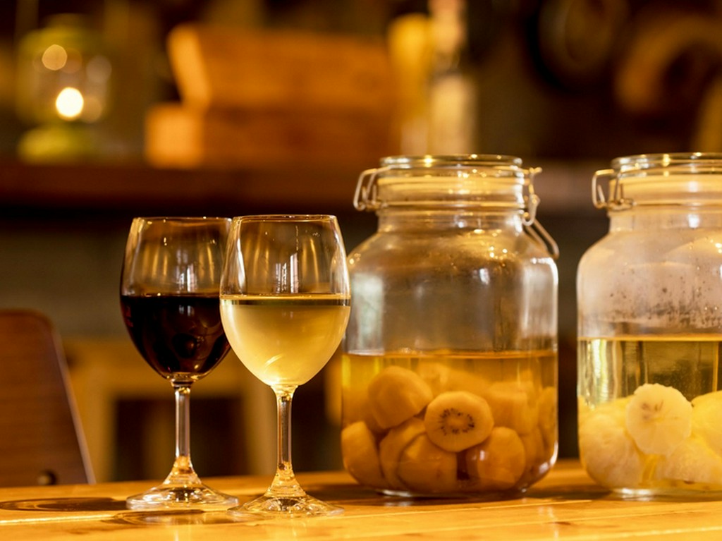 コース料理と組み合わせて楽しめる飲み放題のドリンク