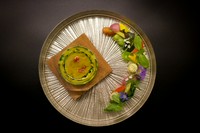 福岡 桂川町の野上ファームで採れた活きた旬の野菜をアンチョビとガーリックオイルのソースで