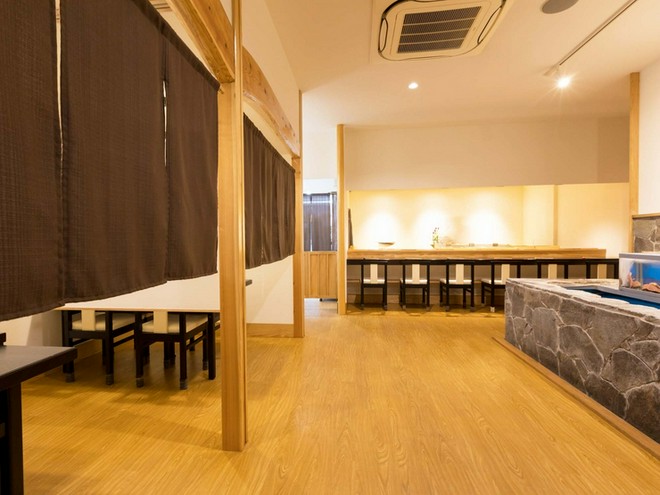 食器・内装にこだわっている