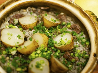 旬の味覚と麹の”フュージョン”を堪能できる『土鍋ご飯』