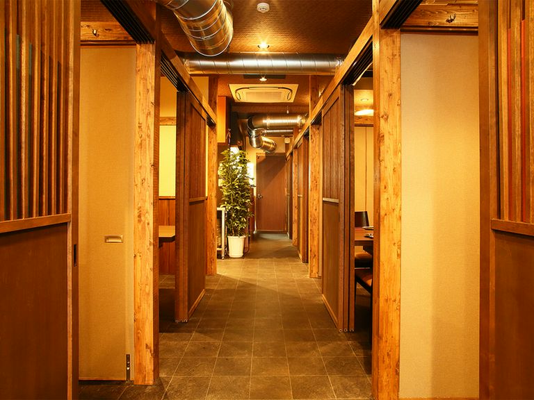 落ち着いた雰囲気の中で、“上級者のもてなし”も叶う