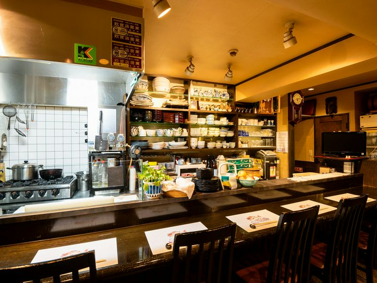 カウンターでのんびり。1人使いも良し