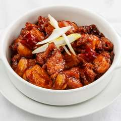 特製タレで食べる『よだれ鶏』