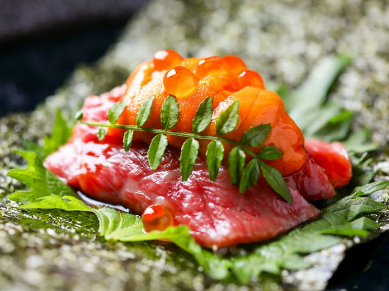 牛とろとうに海苔巻