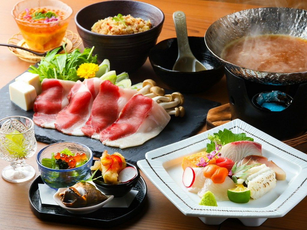 「洋」のエッセンスが加えられた、独創的な料理に舌鼓