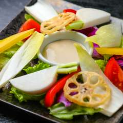 彩り豊かなおしゃれな一皿『バーニャカウダ』