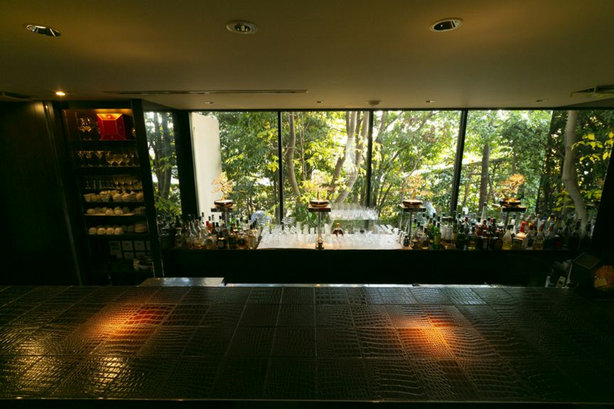 窓からの美しい眺めに癒やされる、プライベートなひととき