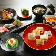 上方の味、大阪すしと江戸前握り、東西の伝統をお楽しみいただけるコースです。