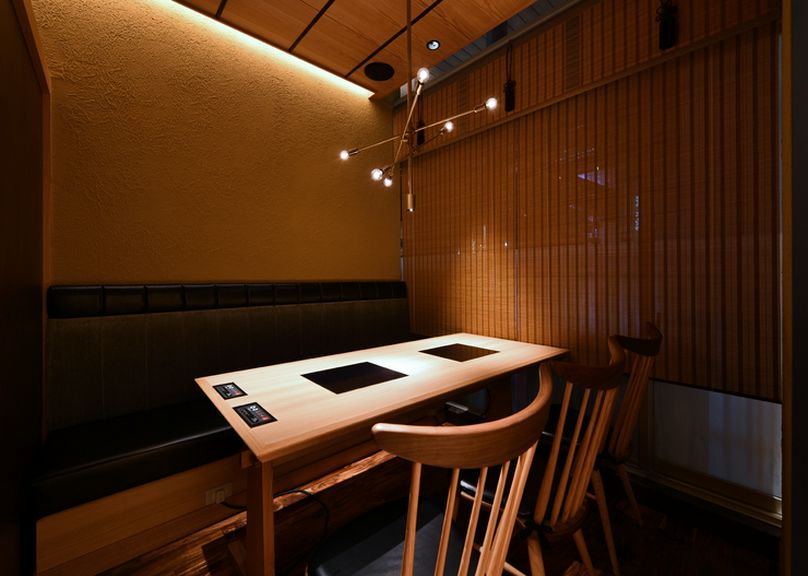 至福の「飛騨牛」でお食事を。接待や会食にぴったりの個室席