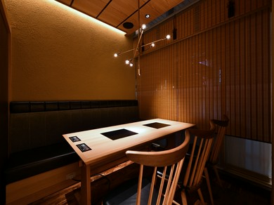 至福の「飛騨牛」でお食事を。接待や会食にぴったりの個室席