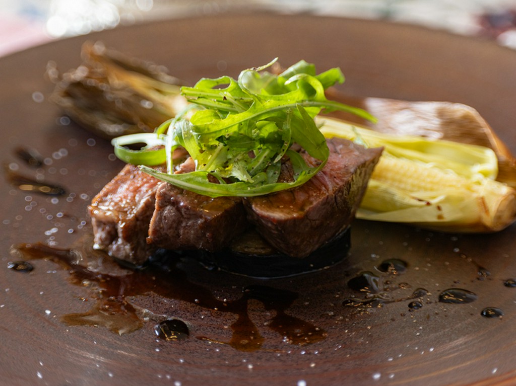 仕入れたお肉の旨みを最大限引き出すような『季節の肉料理』