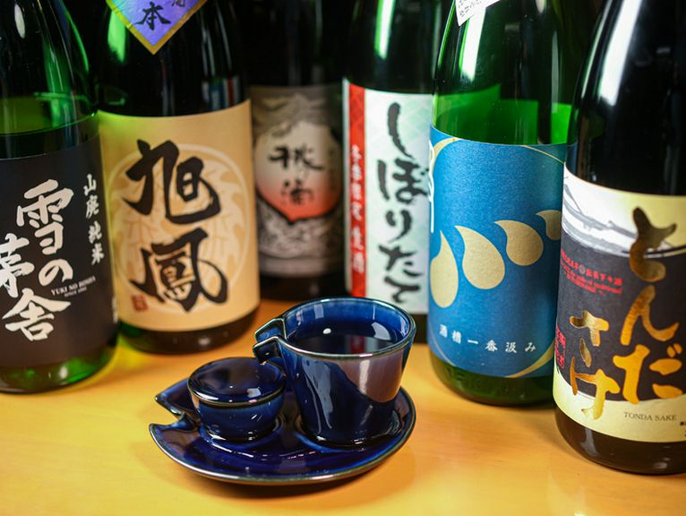 黒板メニューは要チェック！　厳選された全国の銘酒が集う店