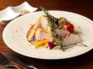 ブランド豚の魅力を堪能『宮城県蔵王豚の低温ローストグリル』