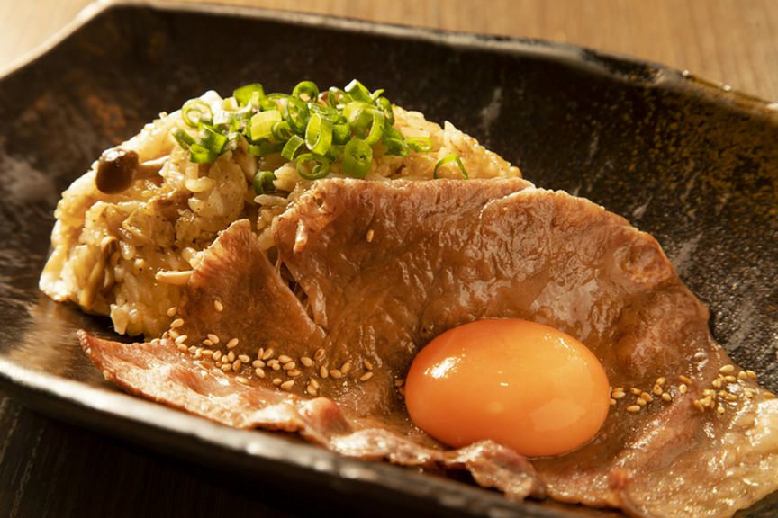 倉石牛大判のせガーリックチャーハン