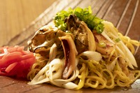 幅広い世代に愛される太麺でもちもちした食感した焼きそば。
具沢山で美味しい。