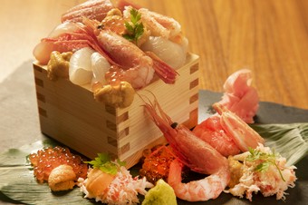 升ずし　海宝てんこ盛り