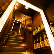 青森県には昔ながらの製法を守り伝統の味を守り続ける蔵が豊富です。西田酒造「田酒」をはじめ、盛田庄兵衛「七力」、三浦酒造「豊盃」、中村亀吉酒造「亀吉」など、県産の銘酒の魅力を存分に堪能できます。