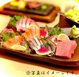 ご家族・友人との団欒や、接待にも持ってこいなコースです。
ちょっと贅沢をしたいときに。