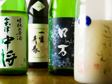 店主こだわりの日本酒は、福島の地酒。リーズナブルに味わえる