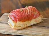 ゲストの心を一瞬でつかむ『フルーツトマトのパイ』は賞味期限1分