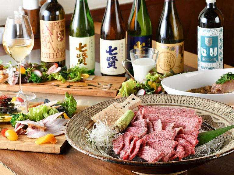 当日オーダーもOK。飲み放題込みのコースは5つ