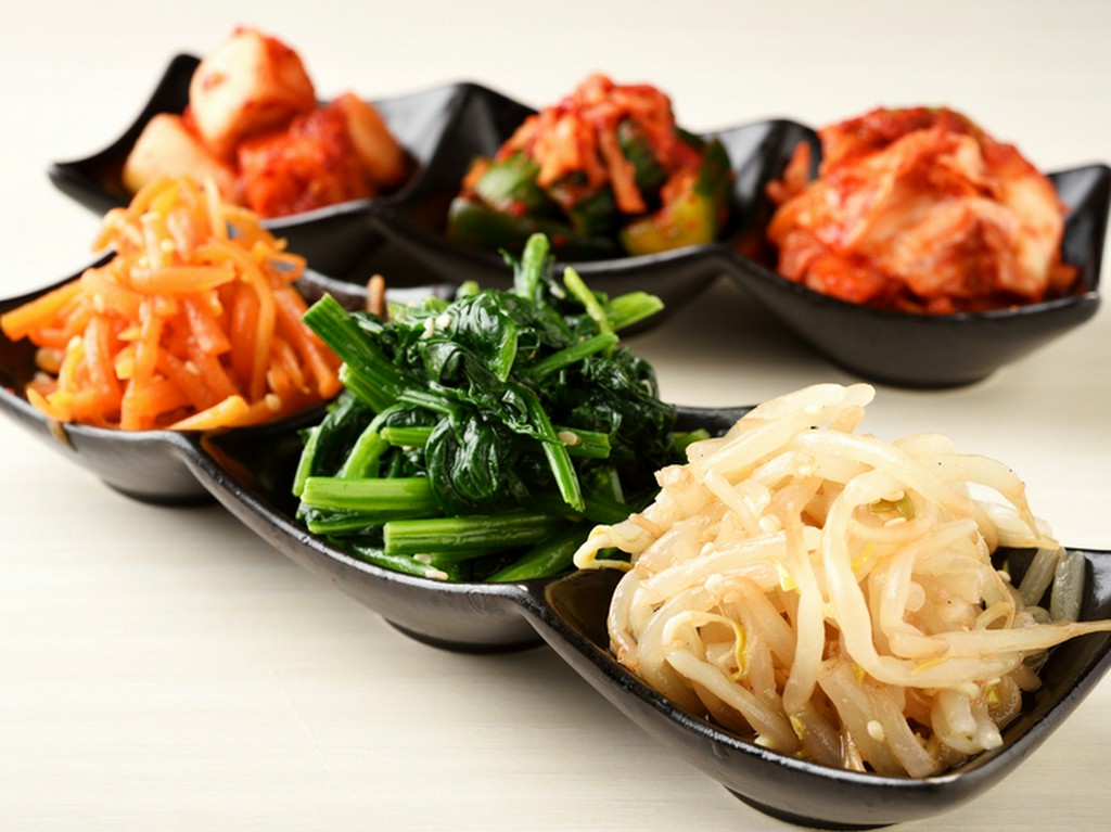 箸休めのつもりが止まらなくなる自家製『ナムル盛り』