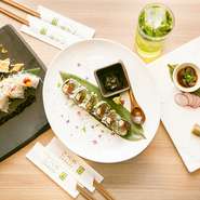 女子会向きな完全個室やインスタ映え間違いなしの料理の数々で盛り上がること間違いなしです！デザート盛りメッセージプレートもオプションでありますので誕生日やお祝いのシーンにぜひご利用下さい！