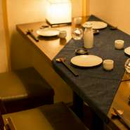 和食を味わいつつ、のんびり会話を弾ませてみませんか。食事も会話もゆっくりと楽しめる個室は、女子会に最適。女性同士でも利用しやすいカジュアルさが魅力的です。