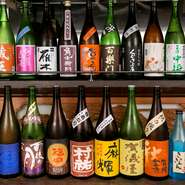串焼きにあうものばかりを店主自らが厳選。日本全国から集めた日本酒は、こだわりの銘柄ばかりです。串焼きはもちろん一品料理と共に楽しめば、料理の旨みを倍増させ食が進むこと間違いなし。