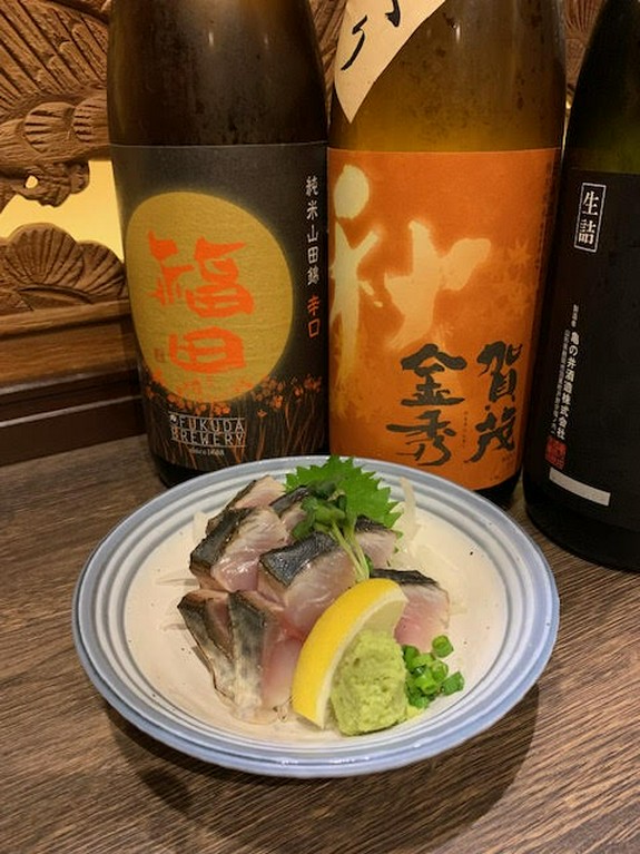 産地直送！ほどよい塩加減の〆鯖を炭火で軽く炙った人気メニュー『炙りトロ〆鯖（自家製）』