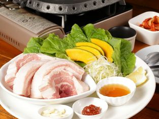 한국 술집 풀 식당