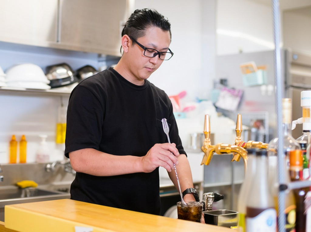 各種カクテルのオーダーにもマスターが応えてくれます