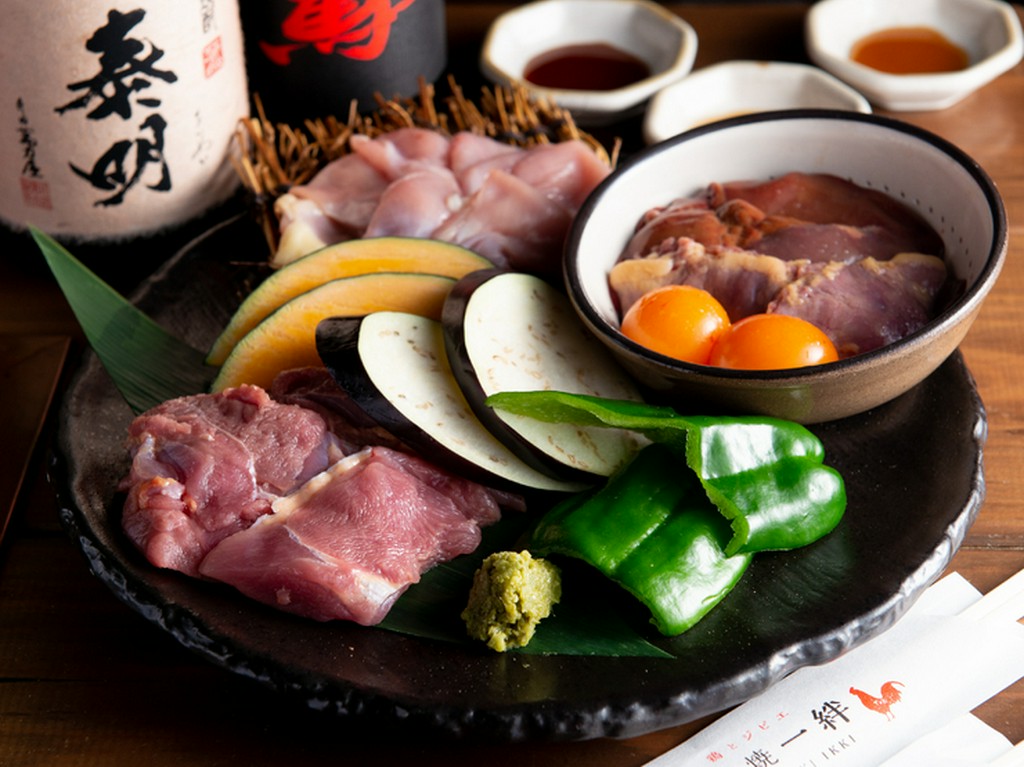 丁寧に飼育された新鮮で上質な地鶏が手頃な価格で楽しめる