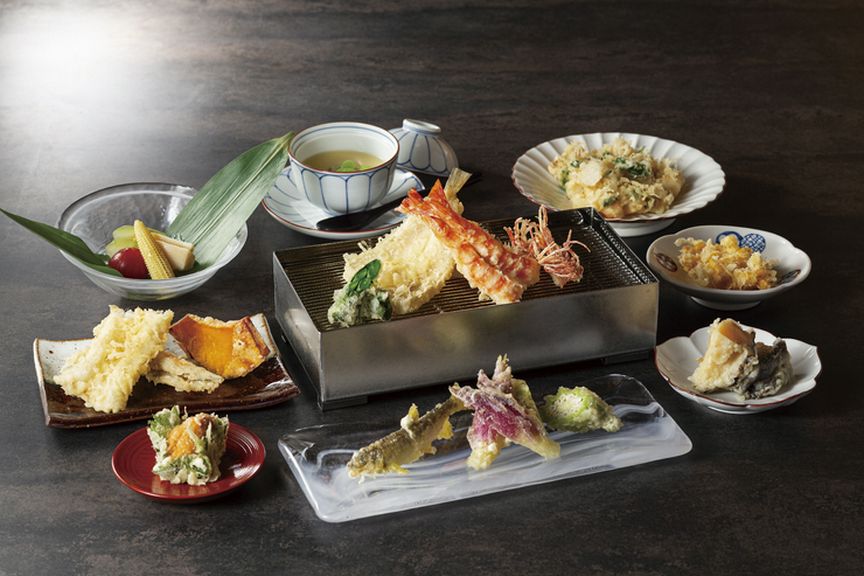 てんぷらでしか味わえない食材の滋味を感じて頂きます。大切な方とのひとときにぜひご用命くださいませ。