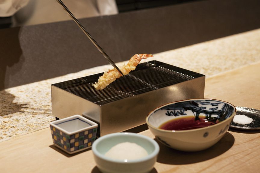 江戸前のてんぷらを知って頂ける定番のコースです。最後の食事には穴子を天丼にして楽しんで頂けます。