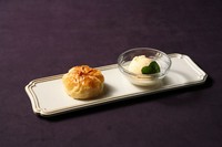 温かいアップルパイとバニラアイスの組合せ。