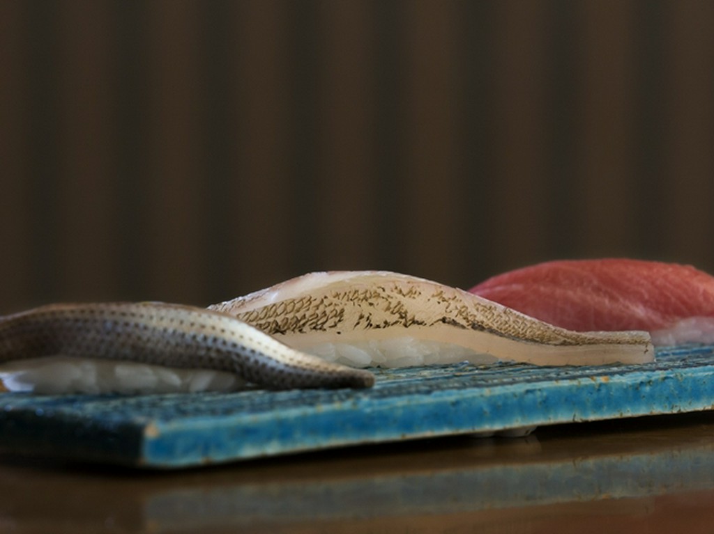 厳選のネタで熟練職人が握る、江戸前寿司