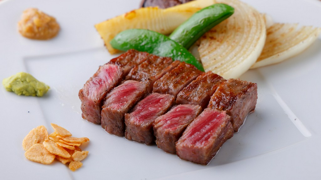 口の中でほどける肉の旨みを堪能『国産黒毛和牛A4ランク サーロインステーキ』