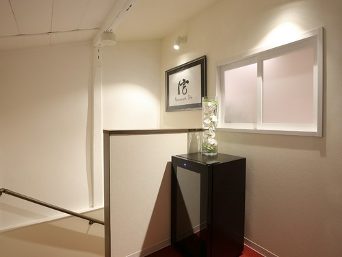 個室が用意された2階は、プライベート感あふれる空間