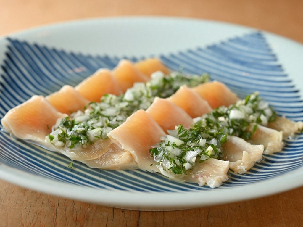 新鮮ならではの上品な旨み『むね薄造り』