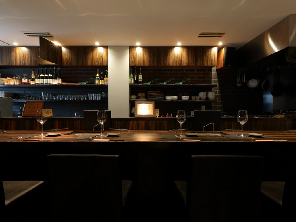 お初天神の裏側となり、路地を入った一角にある