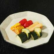 ワインと相性の悪いはずのキムチがまさかの好相性。是非ワインと一緒に！