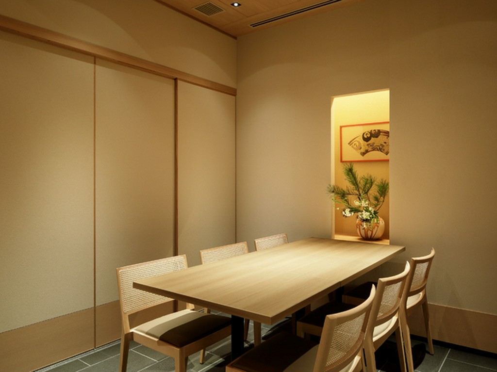 大阪御堂筋でゆったりとしたお食事を